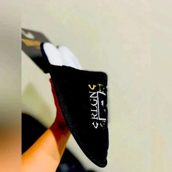 True Religion brand new mens Slippers Medium new - Picture 3 of 6